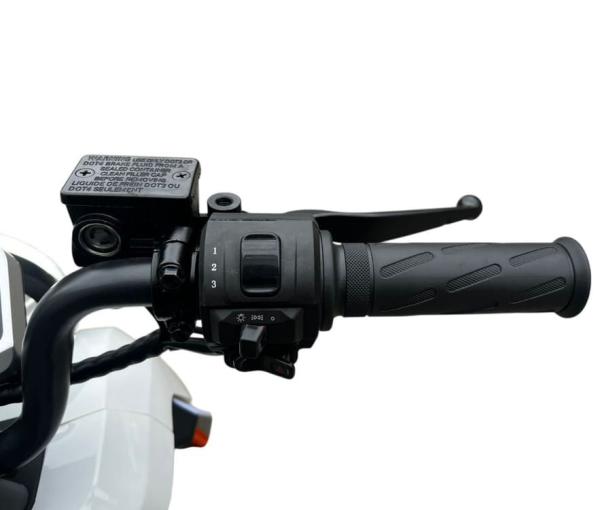 Электроскутер Maikaolin U2 Pro 45Ah белый