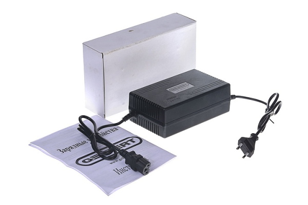 Зарядное устройство Gelbert для свинцовых аккумуляторов 60V20A/H (3.0A)